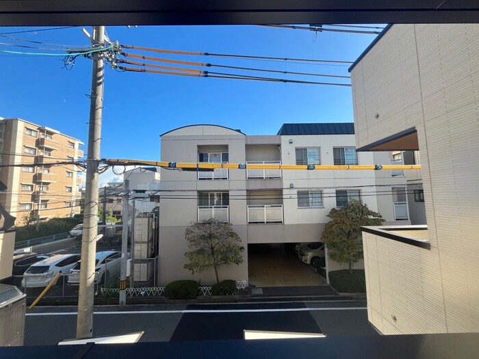 物件内観写真18　(室内からの展望)