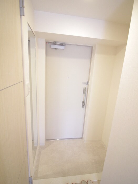 物件内観写真17　(玄関)