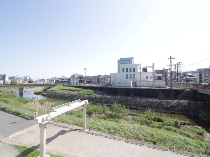 物件内観写真22　(室内からの展望)