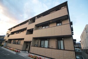 エスタール長岡京外観写真