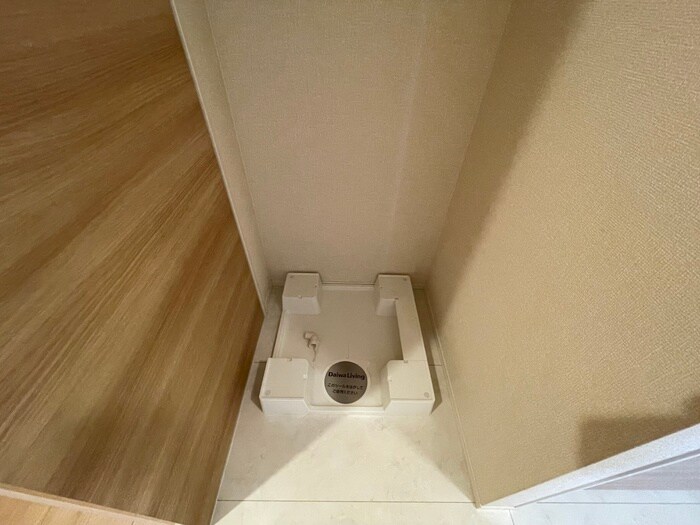 物件内観写真10　(洗濯機置場)