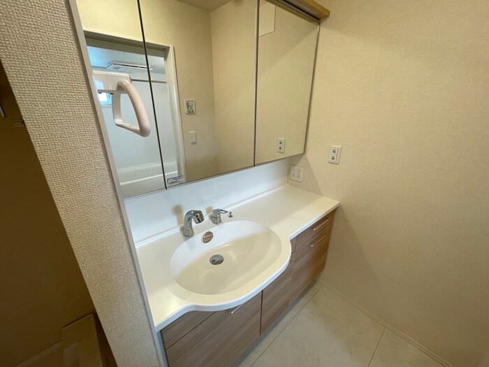 物件内観写真11　(洗面)