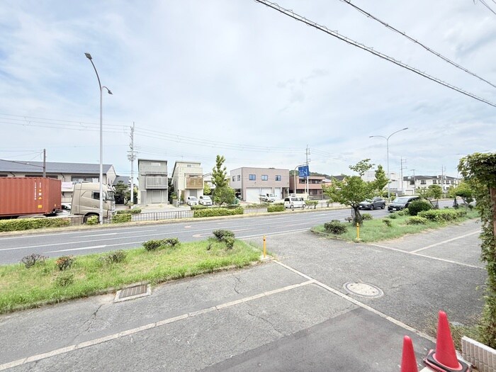 物件内観写真22　(室内からの展望)