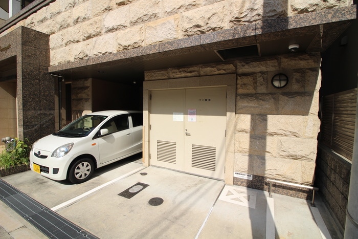 物件外観写真6　(駐車場)