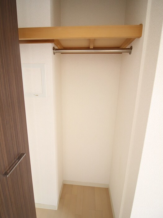 物件内観写真16　(収納)