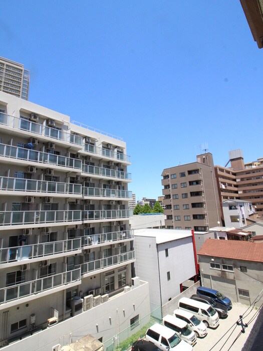 物件内観写真22　(室内からの展望)