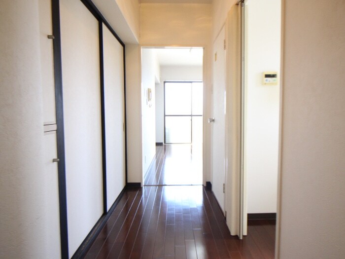 物件内観写真7　(廊下)