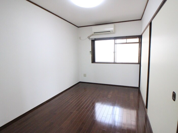 物件内観写真11　(居室)