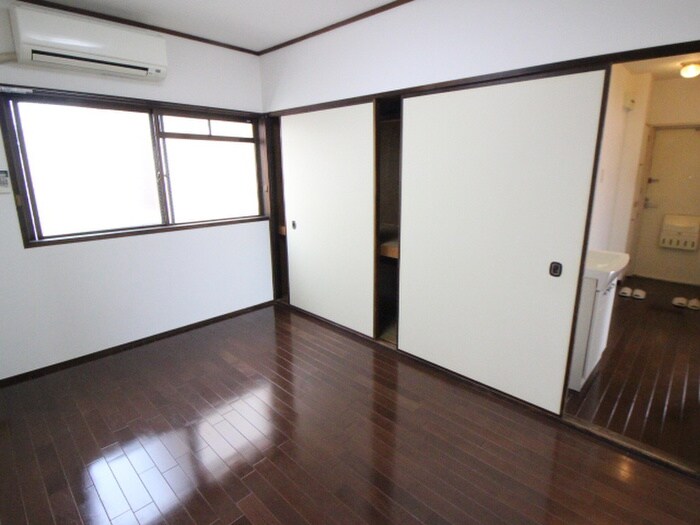 物件内観写真12　(居室)