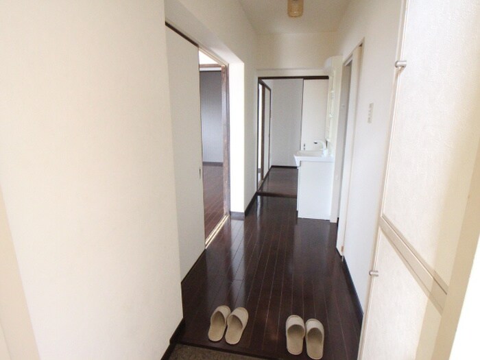 物件内観写真21　(廊下)