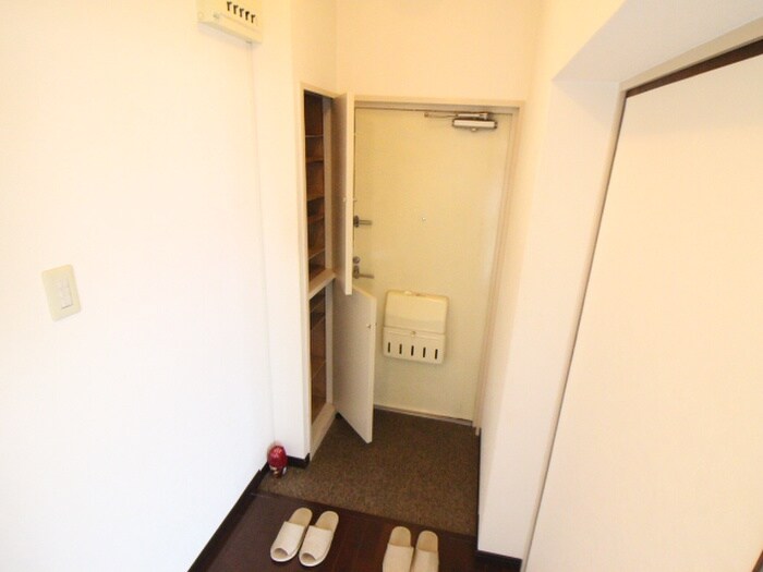 物件内観写真22　(玄関)