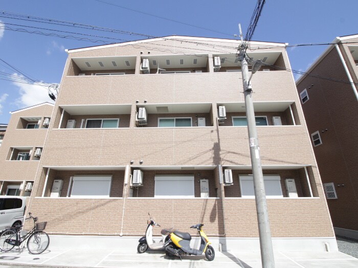 物件外観写真2　(外観写真)