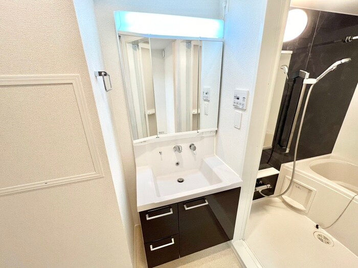 物件内観写真13　(洗面)