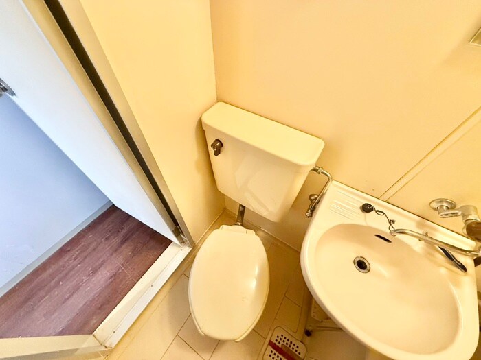 物件内観写真15　(トイレ)