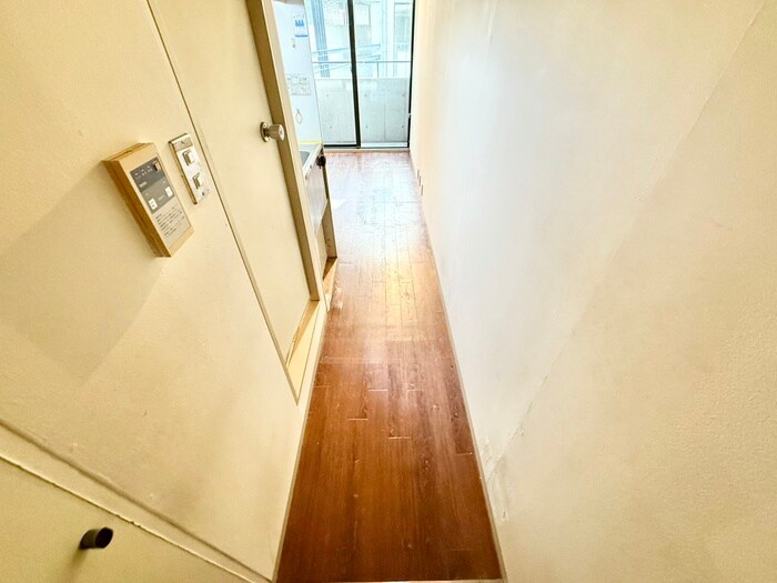 物件内観写真18　(廊下)