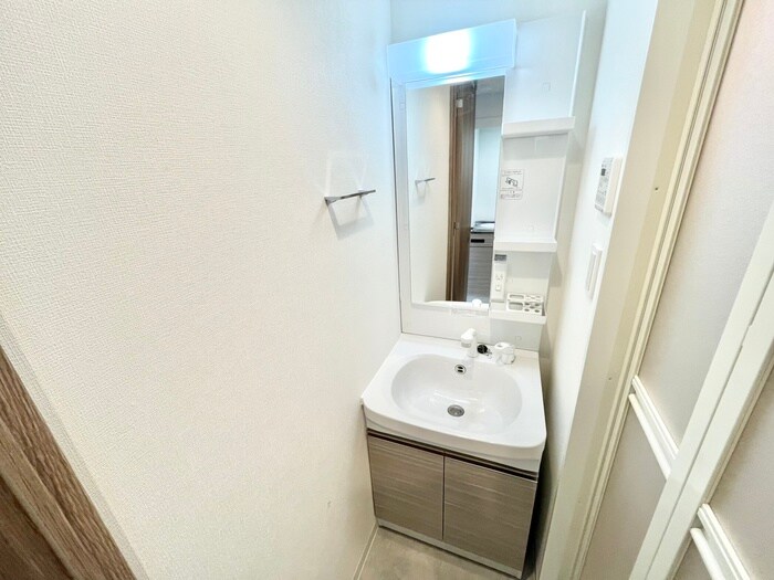 物件内観写真10　(洗面)