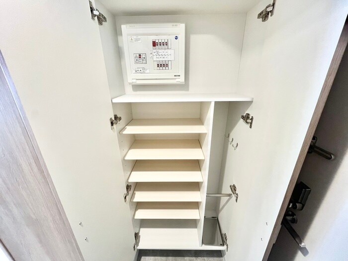 物件内観写真13　(靴箱)