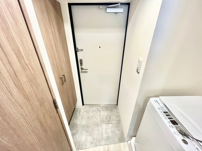 物件内観写真14　(玄関)