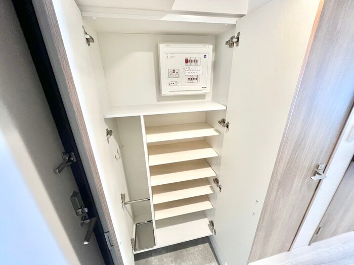 物件内観写真18　(靴箱)
