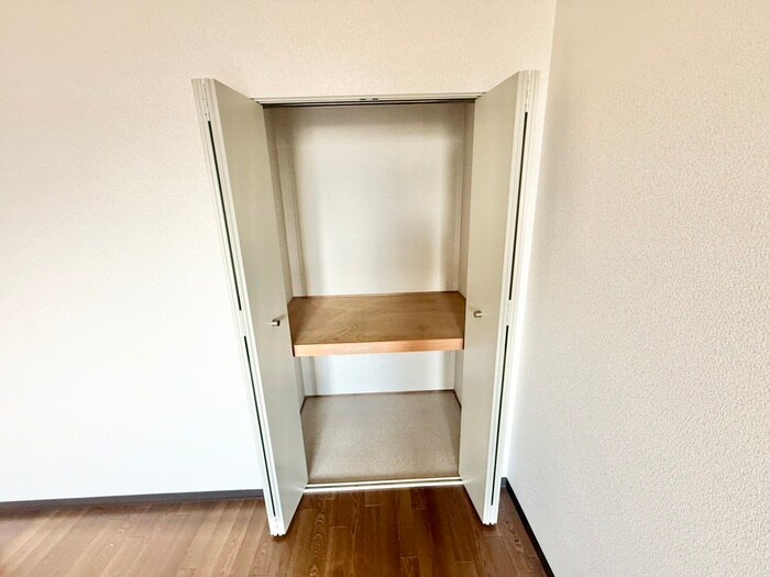 物件内観写真12　(収納)