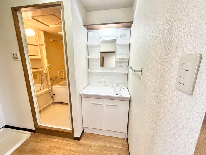 物件内観写真15　(洗面)