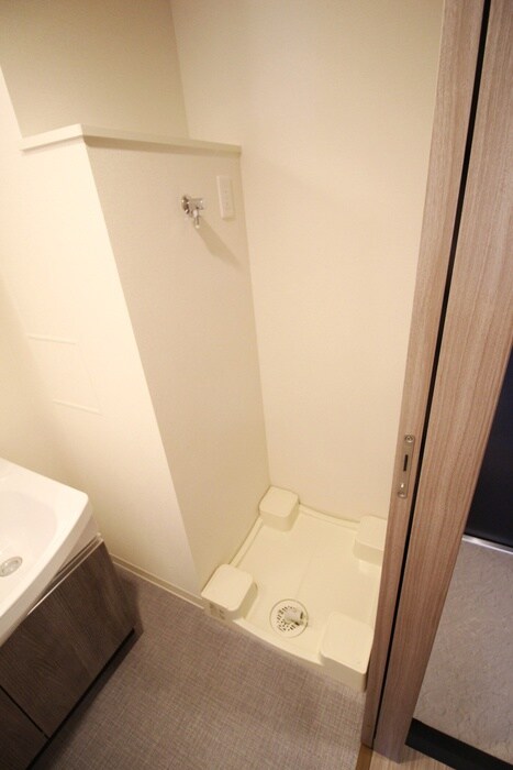 物件内観写真10　(洗濯機置場)