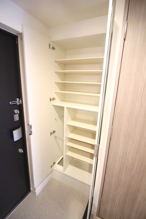 物件内観写真19　(靴箱)