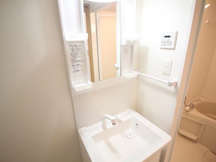 物件内観写真8　(洗面)