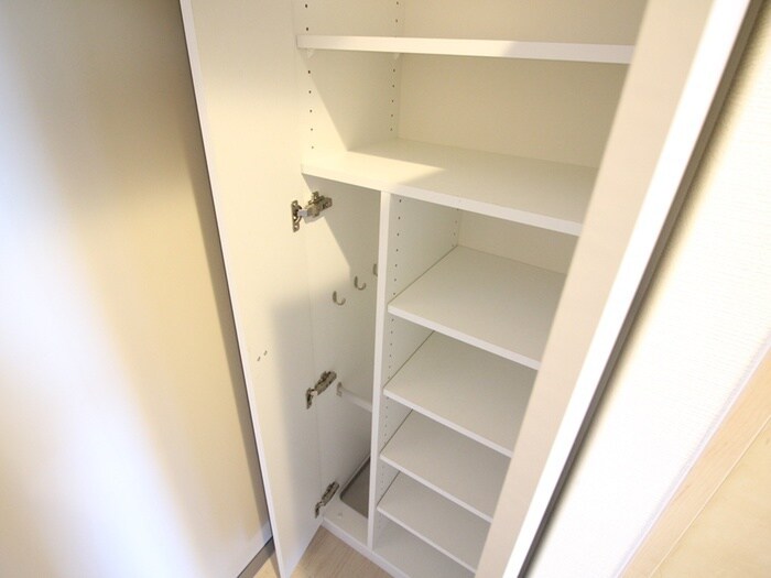 物件内観写真17　(靴箱)