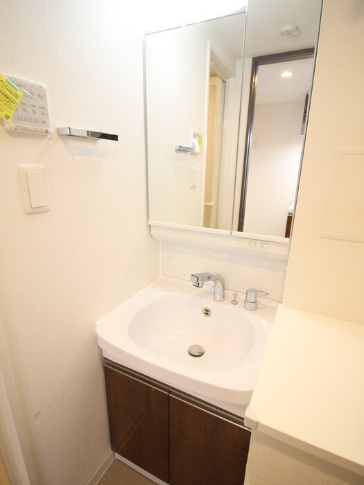 物件内観写真9　(洗面)