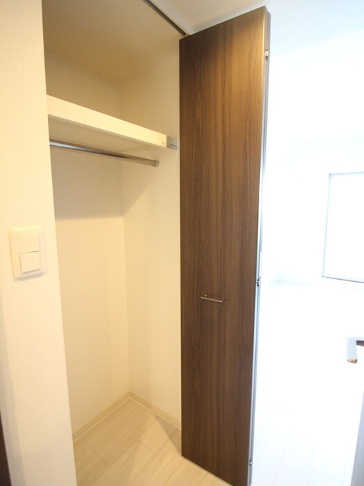 物件内観写真16　(収納)