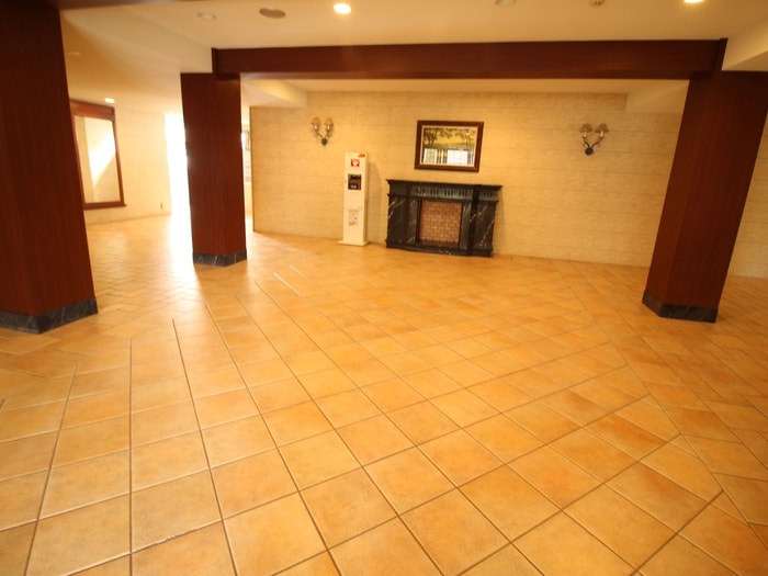 物件外観写真4　(エントランス部分)