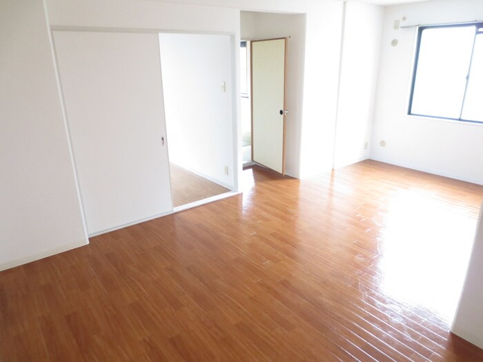 物件内観写真7　(居室)