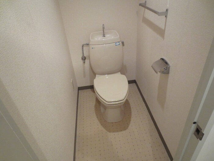 物件内観写真12　(トイレ)