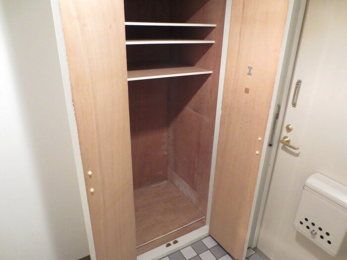 物件内観写真18　(靴箱)