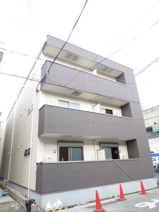 物件外観写真5　(エントランス部分)