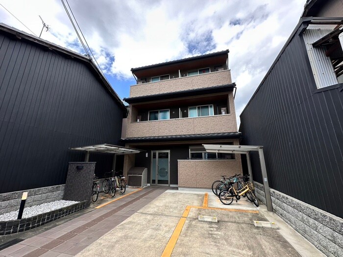 物件外観写真1　(外観写真)