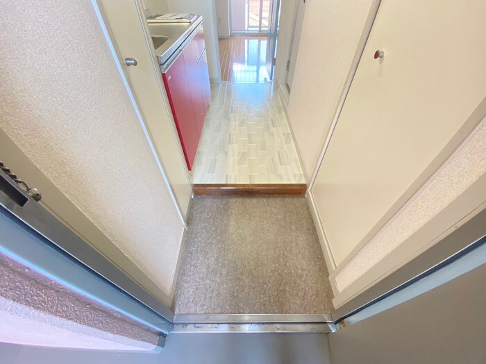 物件内観写真11　(玄関)