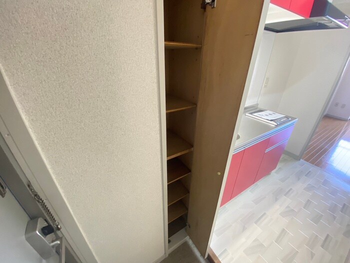 物件内観写真13　(靴箱)
