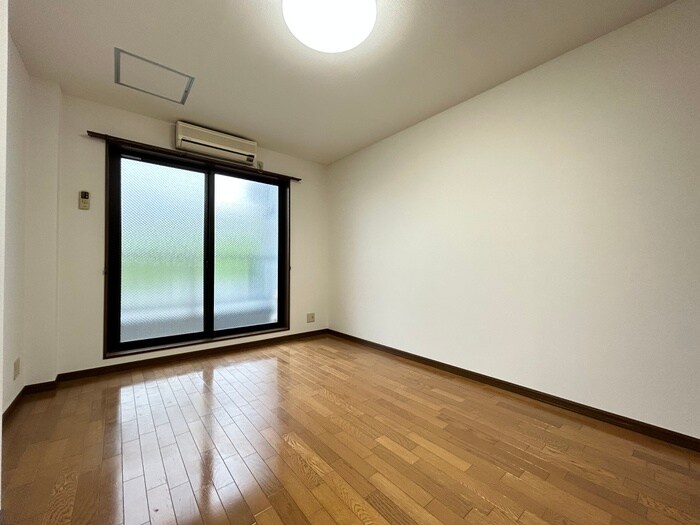 物件内観写真10　(居室)