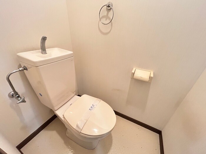 物件内観写真15　(トイレ)