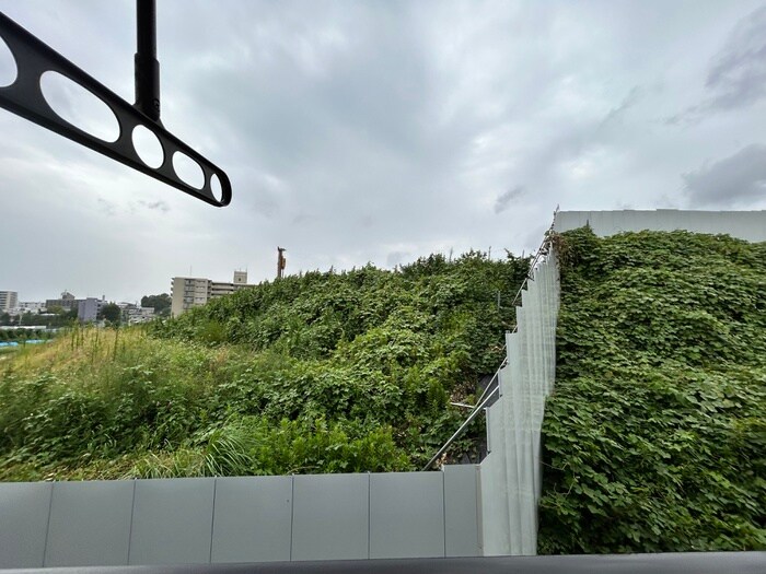 物件内観写真21　(室内からの展望)