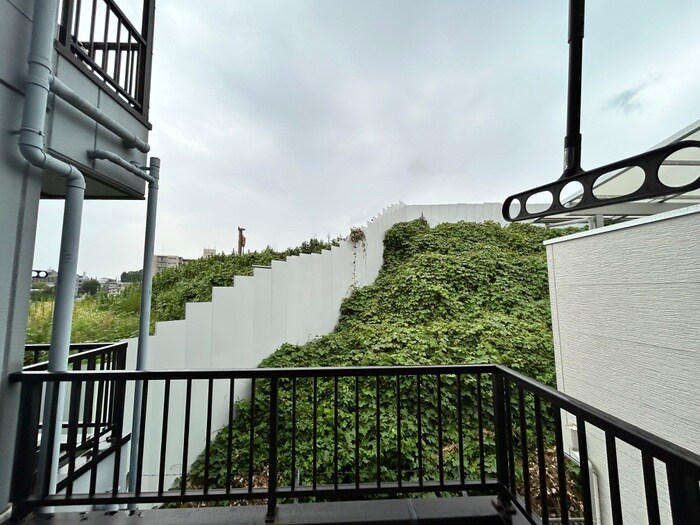 物件内観写真22　(室内からの展望)