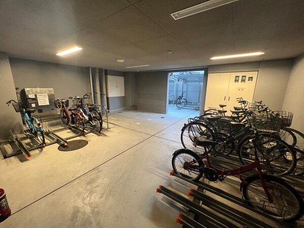 駐輪場