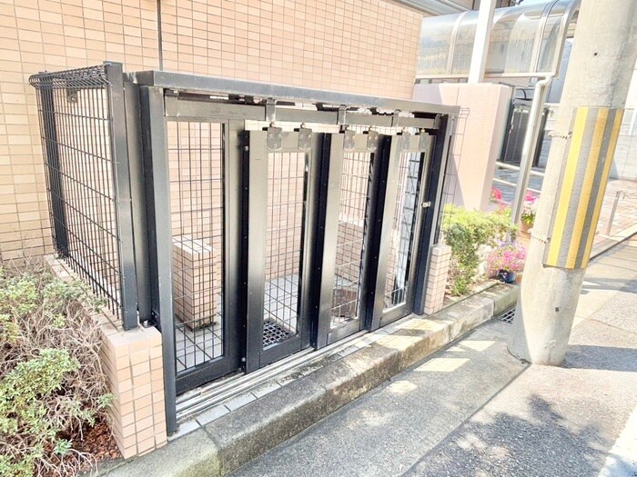 物件外観写真4　(建物設備)