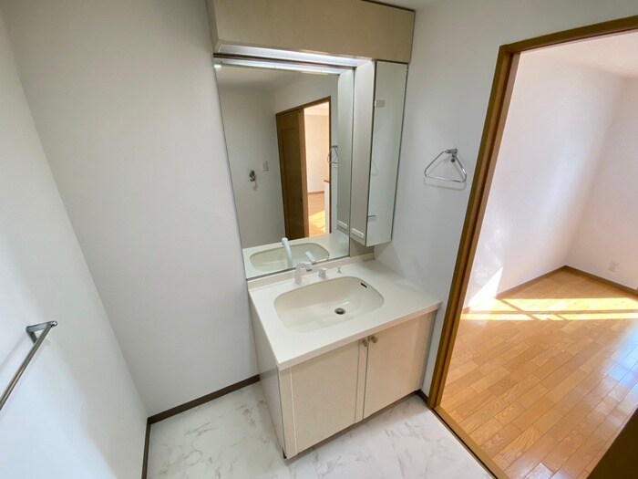 物件内観写真16　(洗面)