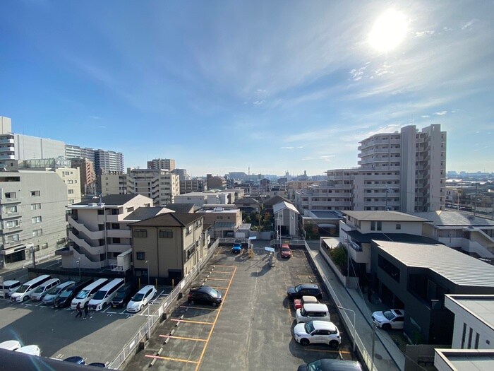 物件内観写真22　(室内からの展望)