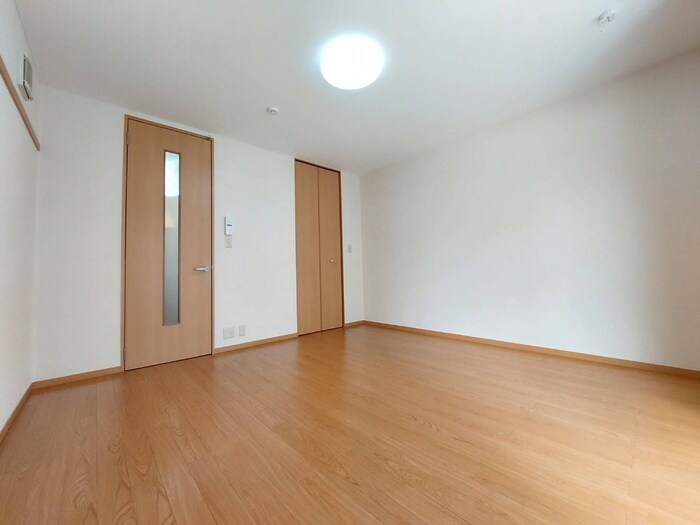 物件内観写真4　(居室)