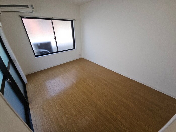 物件内観写真12　(居室)