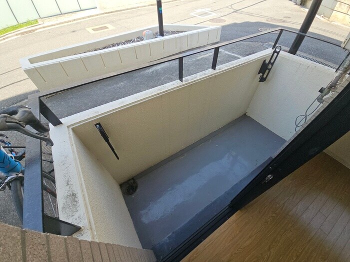 物件内観写真20　(室内からの展望)